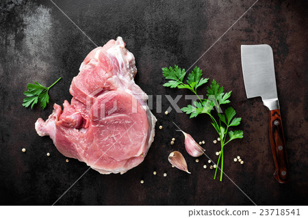 raw meat 23718541