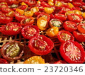 Dry tomato 23720346