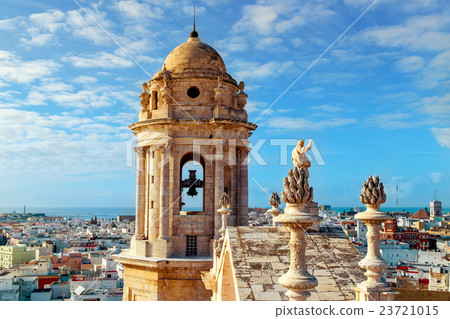 aerial view of Cadiz, Spain aerial view of Cadiz, Spain 23721015
