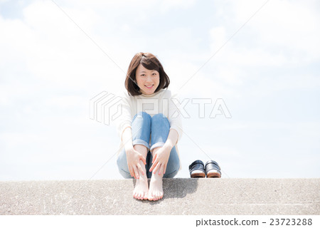 Portrait women 23723288