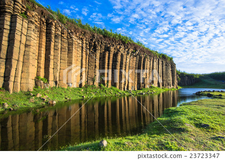 玄武石壁 23723347