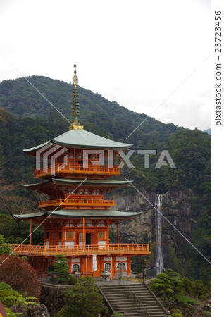 三塔和Nachi Otaki 23723456