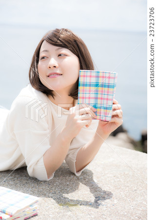 讀書的女人 23723706