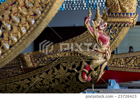 The royal barge The royal barge 23726423