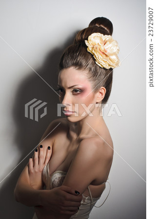 glamour lady glamour lady 23729007