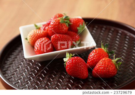 草莓 草莓 23729679