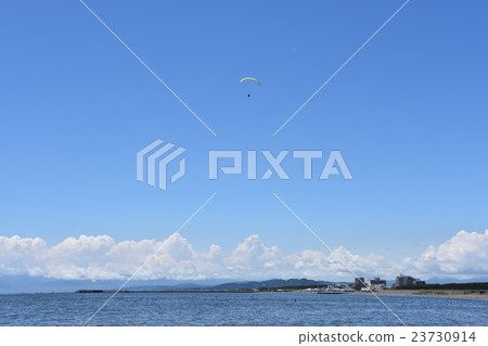 茅崎海岸滑翔傘 23730914