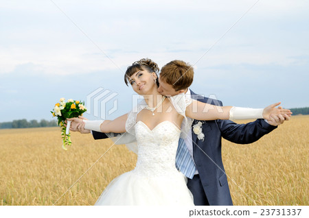 wedding wedding 23731337