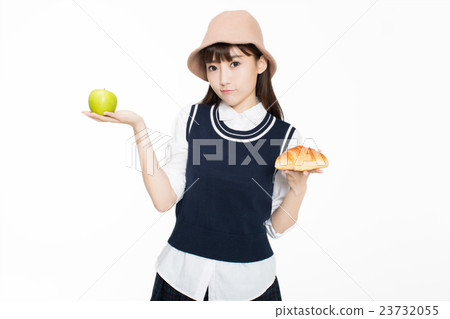 firl and food and fruit 23732055