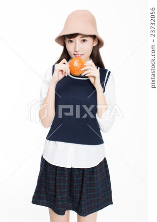 firl and food and fruit 23732056