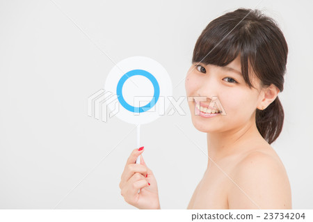決定美麗的女性 決定美麗的女性 23734204