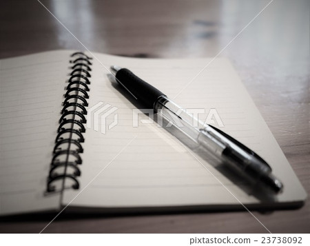 Notes & ballpoint pen 23738092