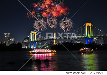 彩虹橋和煙花 23739590