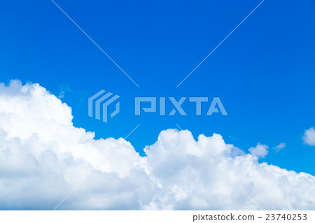 生動地完成了積雨雲天空和雲彩照片素材天空背景素材複製空間廣告空間仲夏圖像 生動地完成了積雨雲天空和雲彩照片素材天空背景素材複製空間廣告空間仲夏圖像 23740253