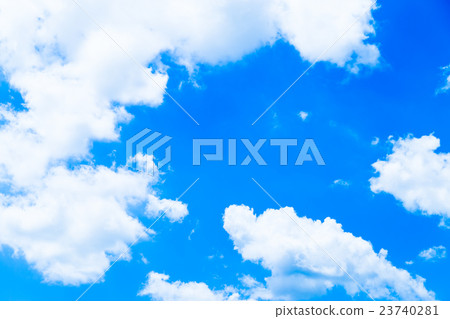 生動地完成了積雨雲天空和雲彩照片素材天空背景素材複製空間廣告空間仲夏圖像 23740281