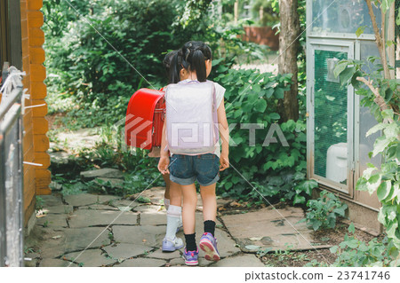 小學學生 小學生 女生 23741746