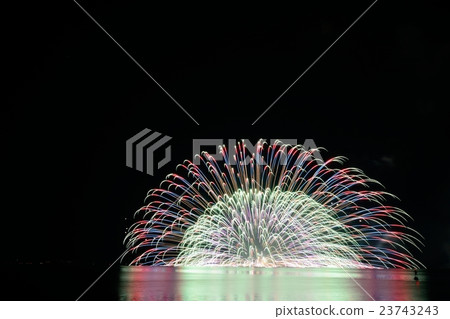 Fireworks on the lake (13) 23743243