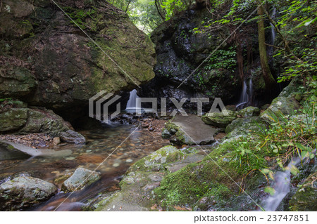 愛媛縣宇和島市Yakushi Valley Valley Iwato Waterfall 愛媛縣宇和島市Yakushi Valley Valley Iwato Waterfall 23747851
