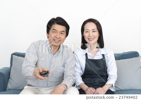 Married couples lifestyle 23749402