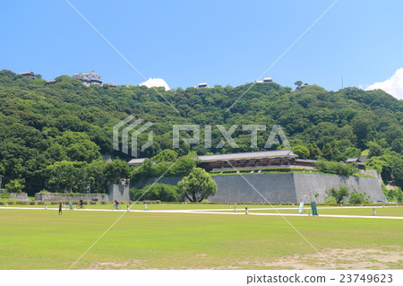從城山公園看到的松山城 從城山公園看到的松山城 23749623