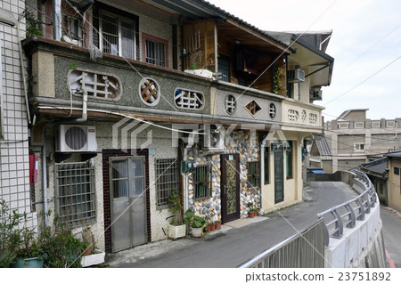 台灣九份(Kyuufuen)一座山城和一座復古建築 台灣九份(Kyuufuen)一座山城和一座復古建築 23751892