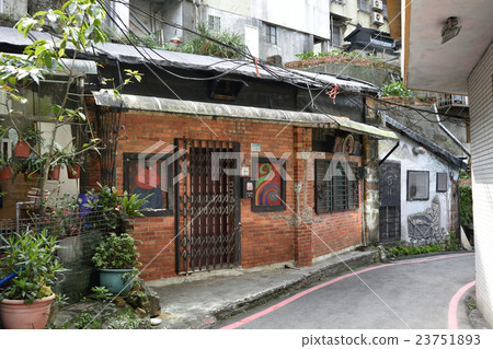 Taiwan Chiufen (Kyuufuen) A mountain town and a retro building Taiwan Chiufen (Kyuufuen) A mountain town and a retro building 23751893