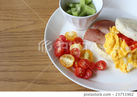 早餐 早餐 23751902