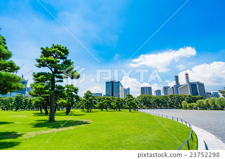 [Tokyo] Matsubara of the Imperial Palace 23752298