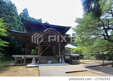 Shikoku Shrine Place No. 65 Buddhist temple "Triangle" Main Hall Shikoku Shrine Place No. 65 Buddhist temple "Triangle" Main Hall 23762042