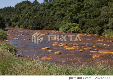 福島縣豬苗代町長瀨河紅褐色河 23763847