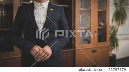 律師事務所 23767579