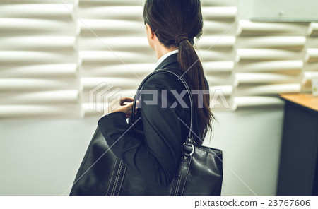 a businesswoman, ol, business woman 23767606