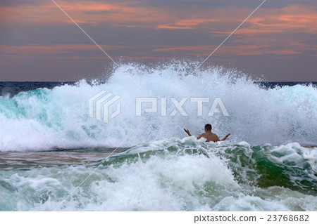 Ocean Ocean 23768682