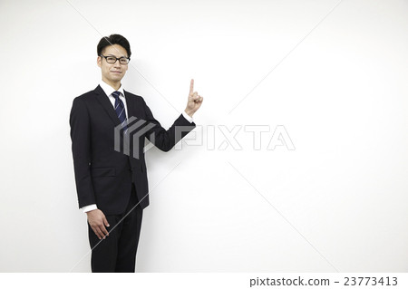 適合年輕的受薪男子白背 適合年輕的受薪男子白背 23773413