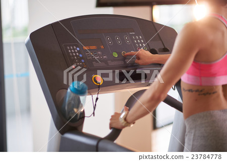 Start jogging 23784778