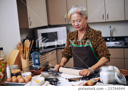 Cooking lady Cooking lady 23784844