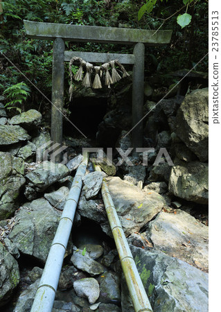 Amano-iwato 23785513