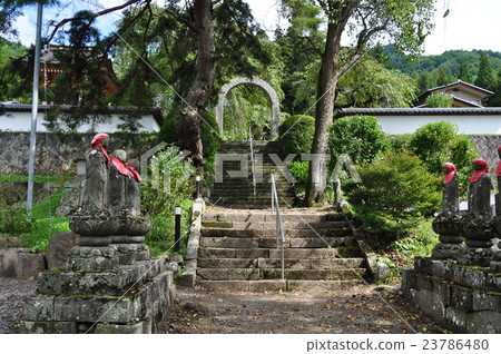 Sanada's Bodaiji Hase Temple: Ueda City 23786480