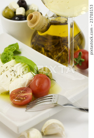italian tomato mozarella close up italian tomato mozarella close up 23788153