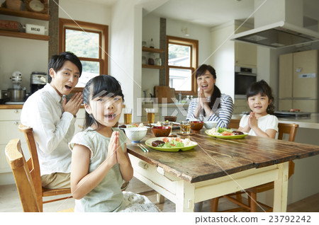 4人家庭 4人家庭 23792242