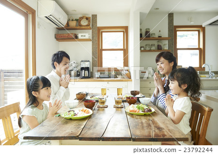 4人家庭 4人家庭 23792244