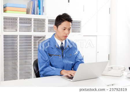 Working clothes men 23792819