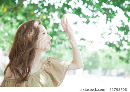 女性紫外線 23798708
