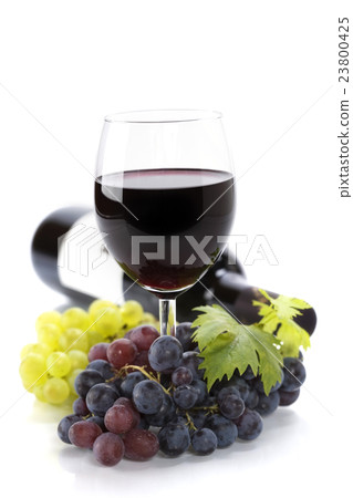red wine 23800425