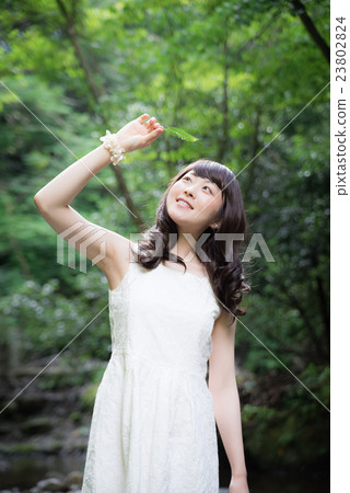 Beauty woman 23802824