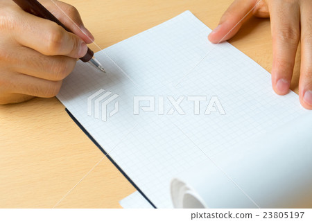 寫一個記憶的手寫東西手部分剪寫作活動寫作表木桌 寫一個記憶的手寫東西手部分剪寫作活動寫作表木桌 23805197