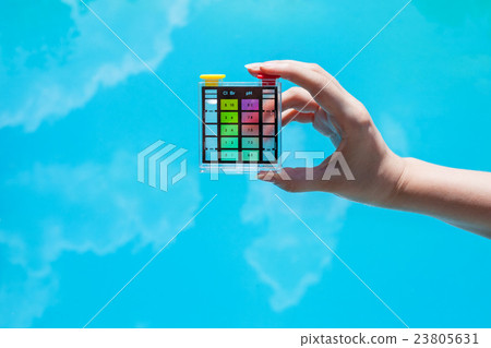 measuring chlorine pollution in outdoor pool 23805631