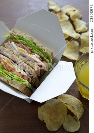 BLT sandwich 23808978