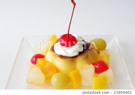 Pudding a la mode 23809401