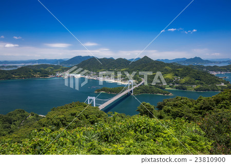 從橋上俯瞰博多大島大橋(島波街道)的景色 從橋上俯瞰博多大島大橋(島波街道)的景色 23810900